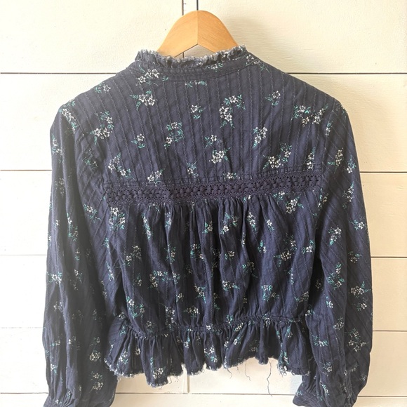 Title: Pilcro Navy Floral Ruffle Peplum Blouse Top Size M - Picture 10 of 10